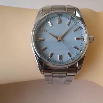 커스텀품 기계식과 같은 쿼츠로 환장 스카이블루 다이얼