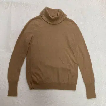 새상품급 유니클로 캐시미어 100% 하이넥 니트 스웨터 M 브라운