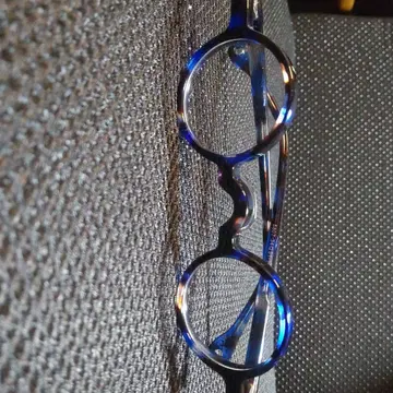 푸른 반점 무늬 원형 안경