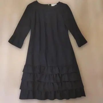 프릴 달린 다크 네이비 원피스