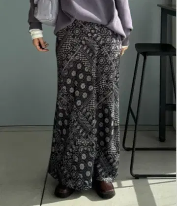 JEANASIS 레트로 패턴 맥시 스커트