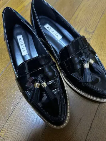 DIANA 블랙 태슬 로퍼 23cm