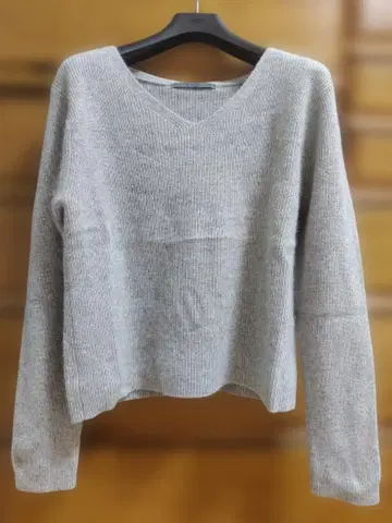 BOSCH B ability 라이트 그레이 V넥 니트 긴팔