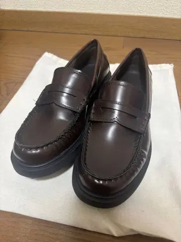 페니스 스트랩 로퍼 ZARA