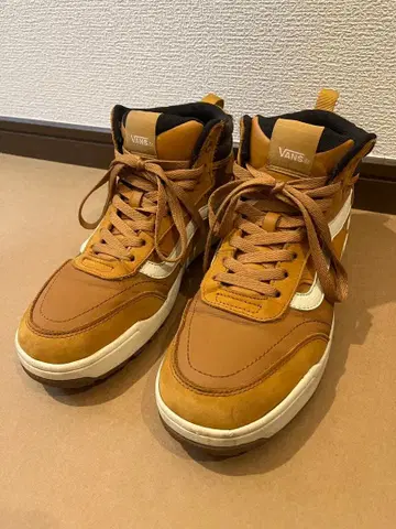 VANS 하이컷 스니커즈 브라운