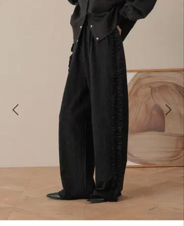 LOWRYSFARM 사이드 프릴 컷 팬츠 S