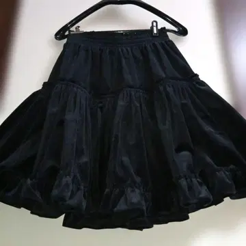 엠포리오 아르마니 벨벳 스커트 무릎 기장 블랙 개더 프릴