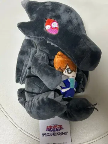 레드 아이즈 봉제 인형