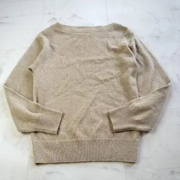 새상품급 Barneys New York 야크 100% 니트 스웨터