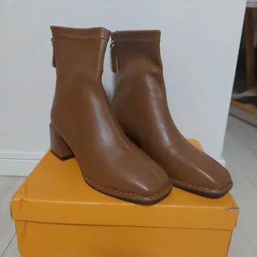 브라운 지퍼 스퀘어토 부츠