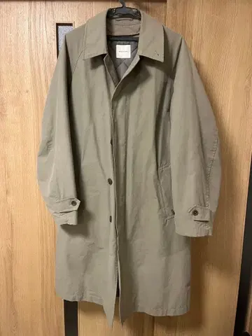 베이지 트렌치코트 퀼팅 안쪽