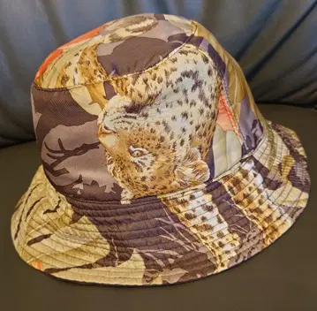 살바토레 페라가모 실크 버킷 햇 새상품급