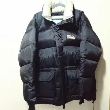 FIRST DOWN 블랙 다운 자켓
