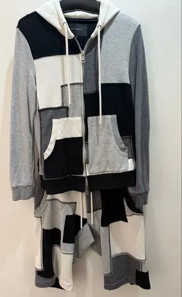 1PIU1UGUALE3 지퍼 후드티 숏팬츠 셋업 맨투맨