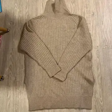 BEAMS BOY 베이지 터틀넥 스웨터