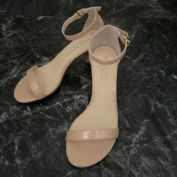 센트레아 랜트 투모로우랜드 나노 유니버스 샌들 펌프스 이에나