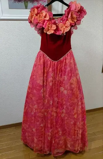 빨간색 계열 스테이지 드레스 컬러 드레스