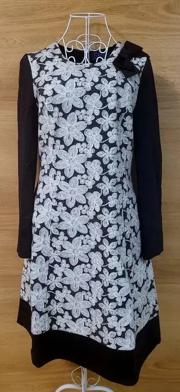 엠즈 그레이시 원피스 40 플라워 모티브 리본 자수