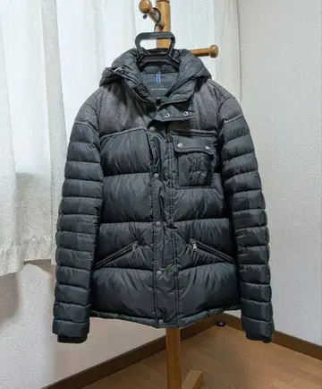 BANANA REPUBLIC 다운 자켓 블랙 L 사이즈