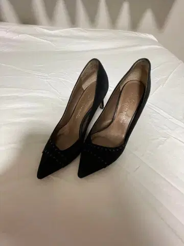 긴자 카네마츠 스웨이드 펌프스 21.5cm