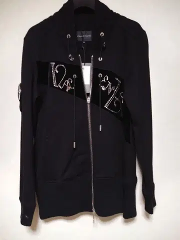 택 포함 새상품 VALENZA 블랙 후드티 L 사이즈