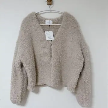 QTUME 쿠튬 V넥 복슬복슬 가디건