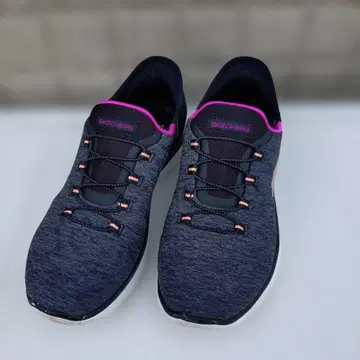 가격 인하했습니다 SKECHERS 슬립인즈 네이비 핑크