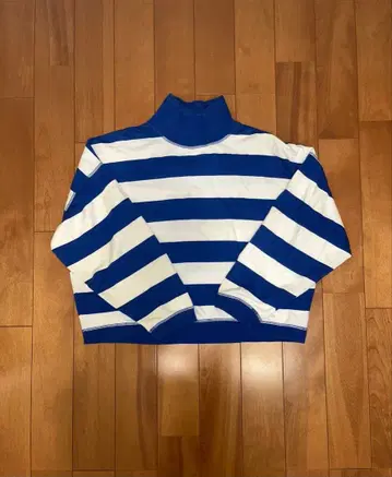 타미진스 보더 모크넥 맨투맨 크롭 기장