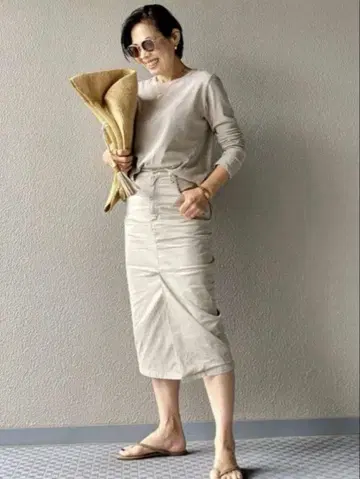 두즈이엠클래스 Subtle shades 타이트 스커트 베이지 36