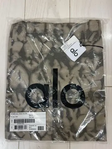 [ 미사용 새상품 ] alo yoga 토트백