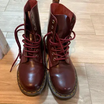 닥터마틴 Dr.Martens 23cm UK3 와인 레드 8홀