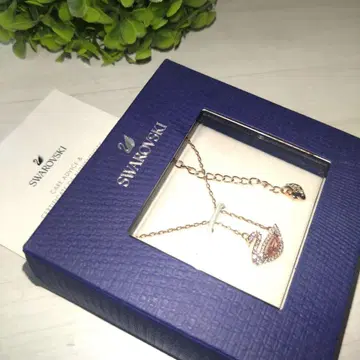 미사용급 Swarovski Dazzling Swan 목걸이 로즈 상자