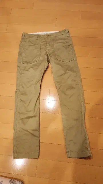 KAFIKA 워크 팬츠 카키색