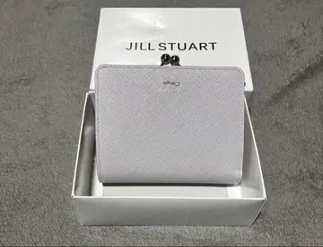 질 스튜어트 접이식 지갑 라이트 퍼플 박스 포함