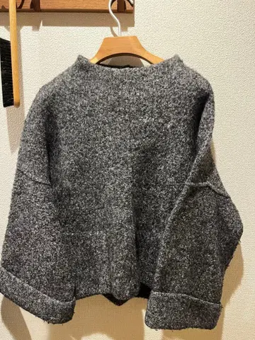 갤러리 바이 믹스 그레이 니트