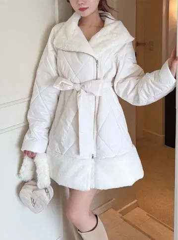 [미사용 새상품] GRL/그레일 리본 벨트 포함 퍼 절개 코트