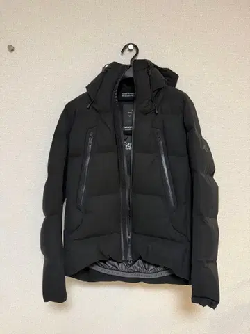 [ 새상품급 ] 데상트 올테라인 미즈사와 다운 마운테니어 남성용 L