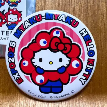 오사카 만박 산리오 나리키리 미야쿠미야쿠 캔뱃지 헬로키티