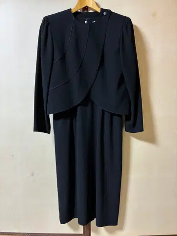 포멀 블랙 재킷 포함 원피스