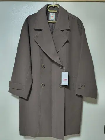 미사용품 빔즈 빅 실루엣 트렌치코트