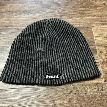 HUF 니트 모자 비니 그레이 블랙 스트라이프