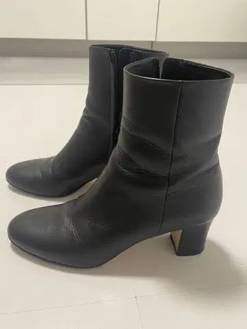 라운드 플레인 숏부츠