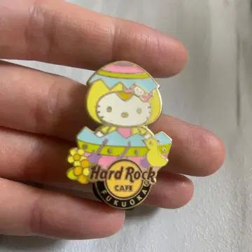 헬로키티 부활절 에그 핀 배지 후쿠오카