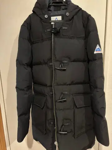 케이프 하이츠 블랙 다운 자켓