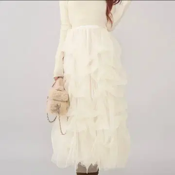 새상품 다리치 랜덤 턱 튤 롱 스커트 화이트 FL