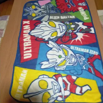 울트라맨 캐릭터 담요