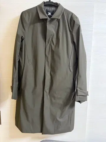 데상트 비즈니스 코트 M 사이즈 충전솜 경량 발수 스타일리시 출퇴근