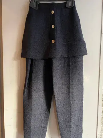 fumika uchida 후미카우치다 미니 스커트 on 슬랙스