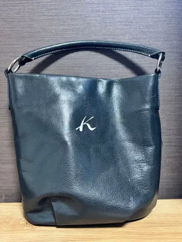 Kitamura(키타무라) 네이비 가죽 핸드백
