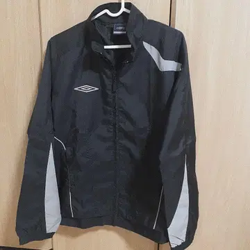Umbro 블랙 스포츠 자켓